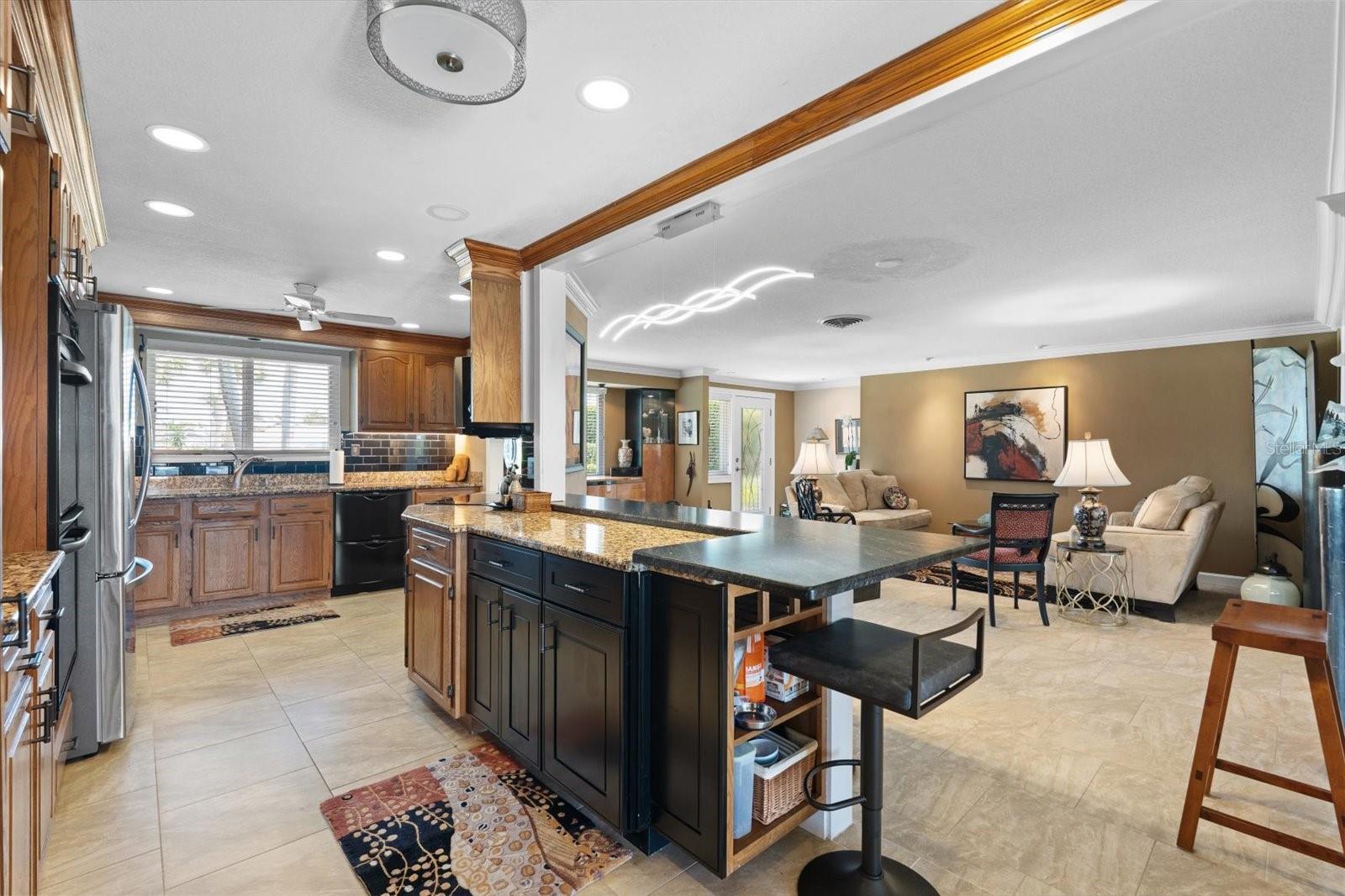 Image 11 of 51 For 10432 Sandpiper Road W