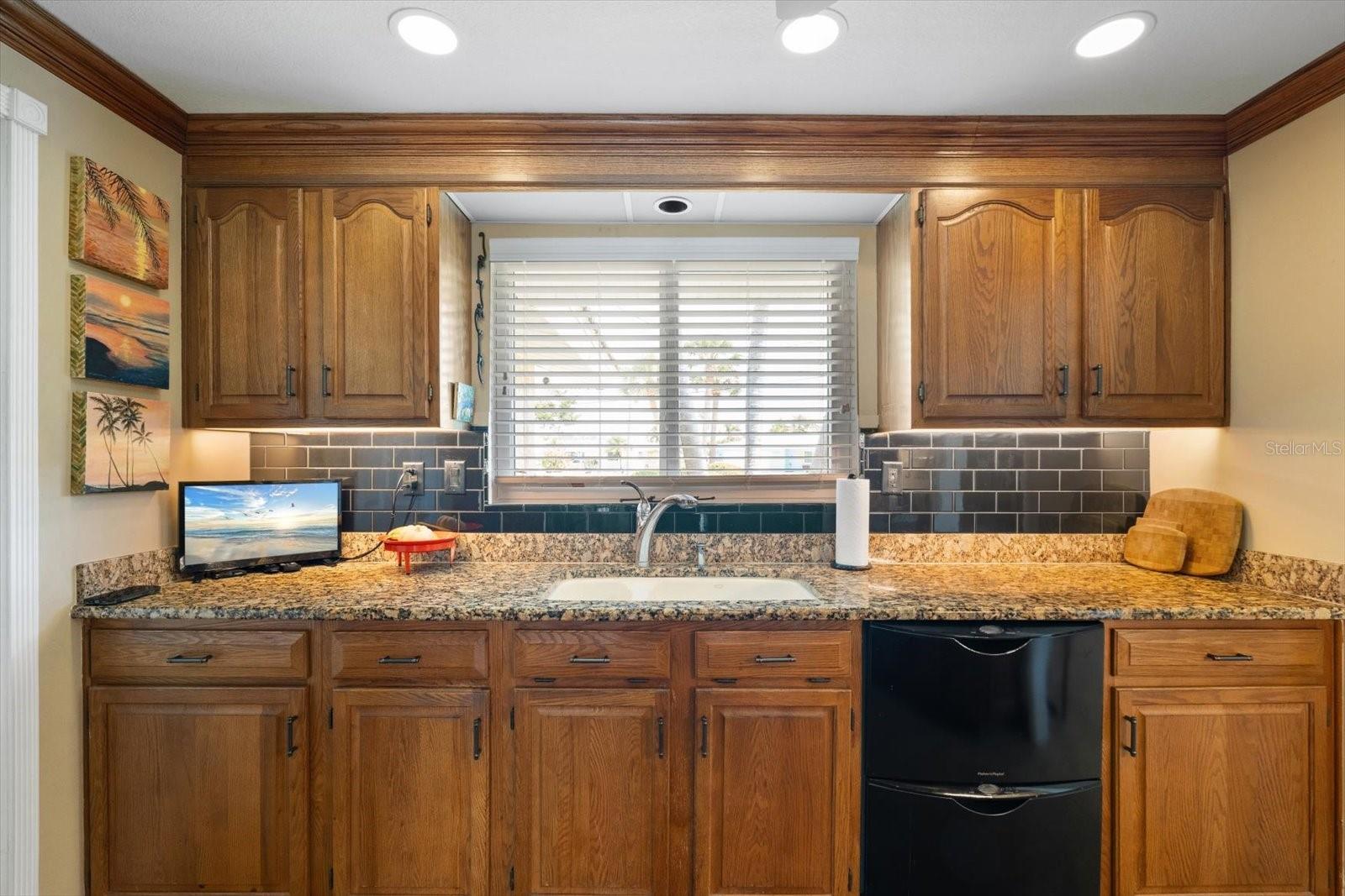 Image 13 of 51 For 10432 Sandpiper Road W