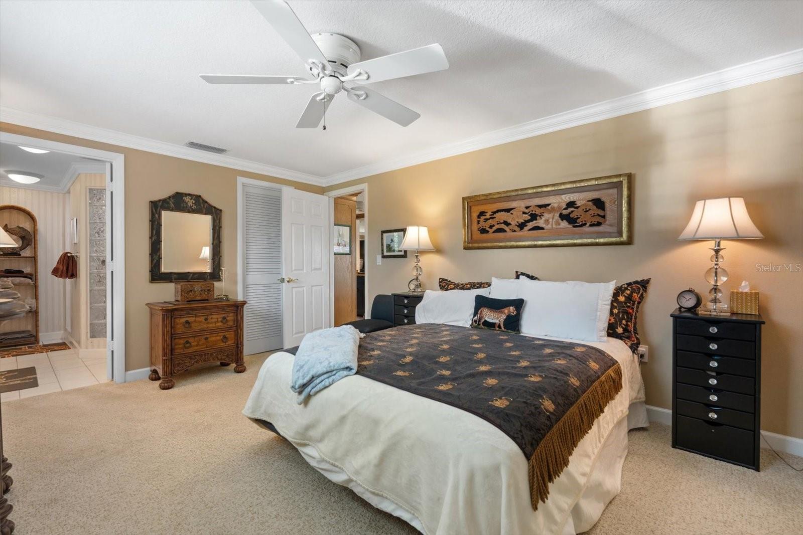 Image 17 of 51 For 10432 Sandpiper Road W