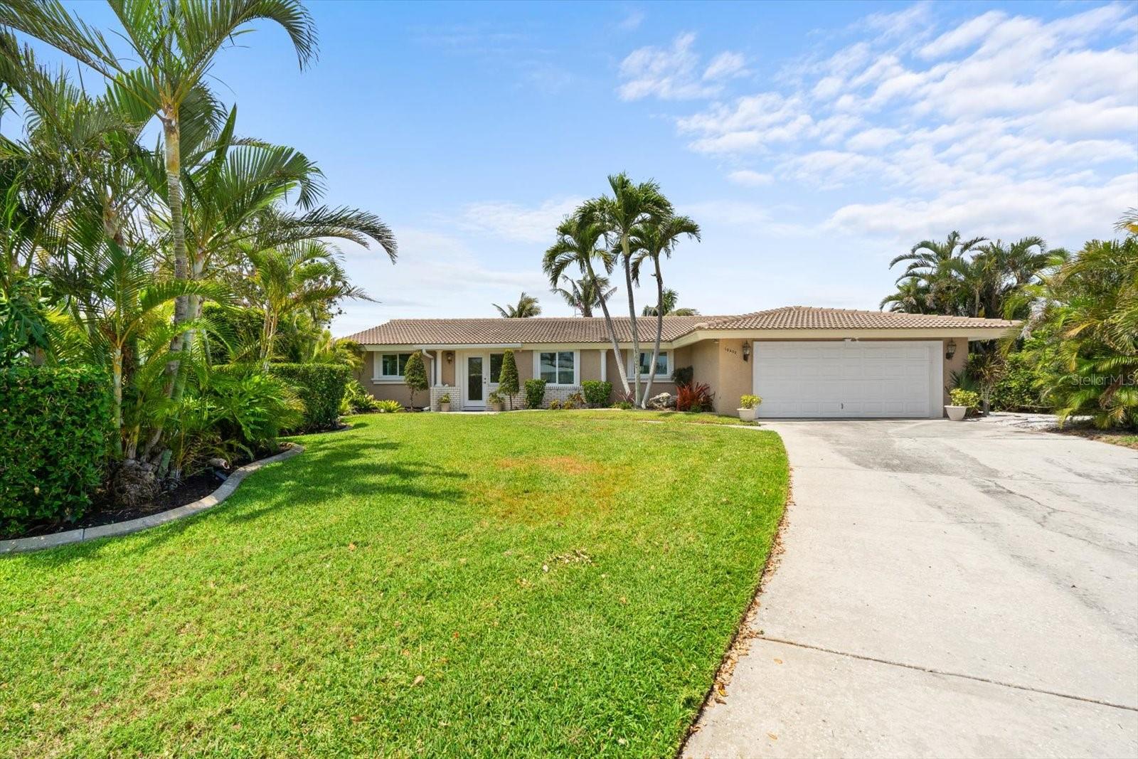Image 2 of 51 For 10432 Sandpiper Road W