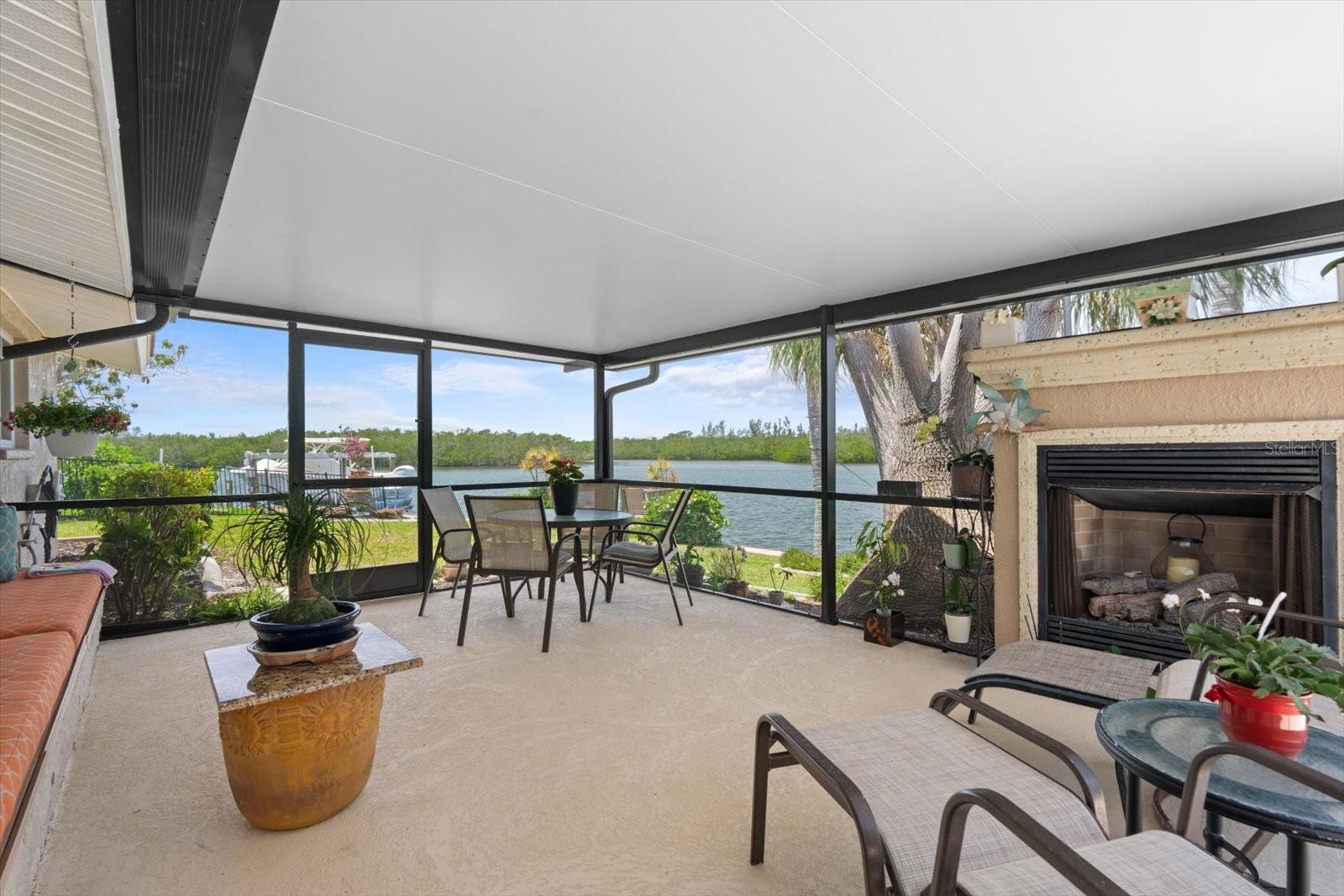 Image 26 of 51 For 10432 Sandpiper Road W