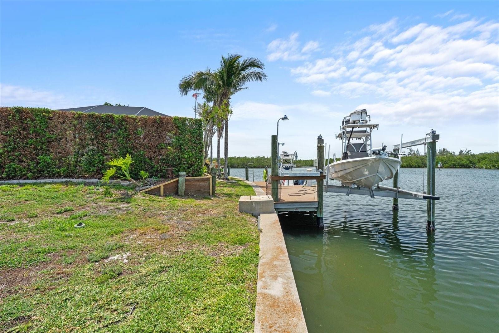 Image 31 of 51 For 10432 Sandpiper Road W