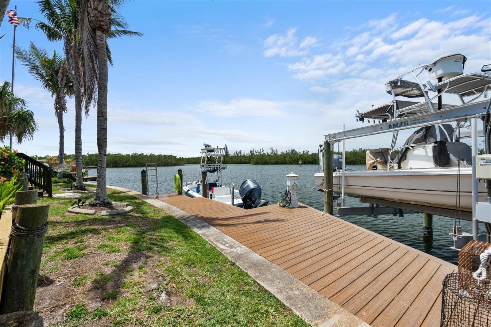 Image 32 of 51 For 10432 Sandpiper Road W