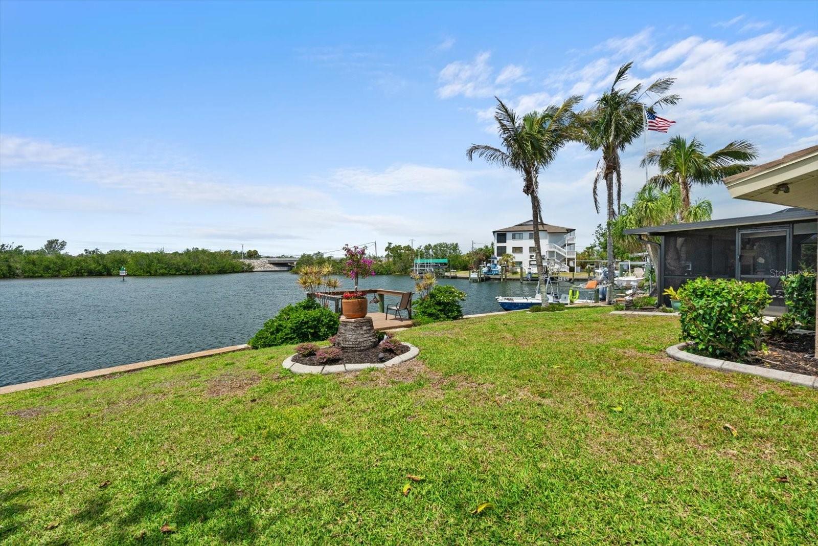 Image 36 of 51 For 10432 Sandpiper Road W