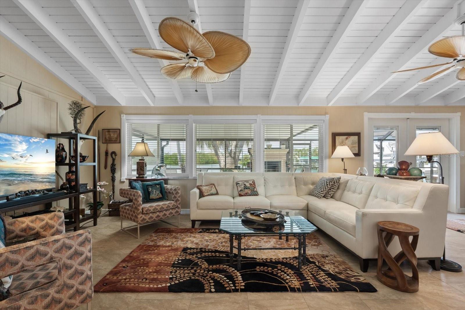 Image 9 of 51 For 10432 Sandpiper Road W