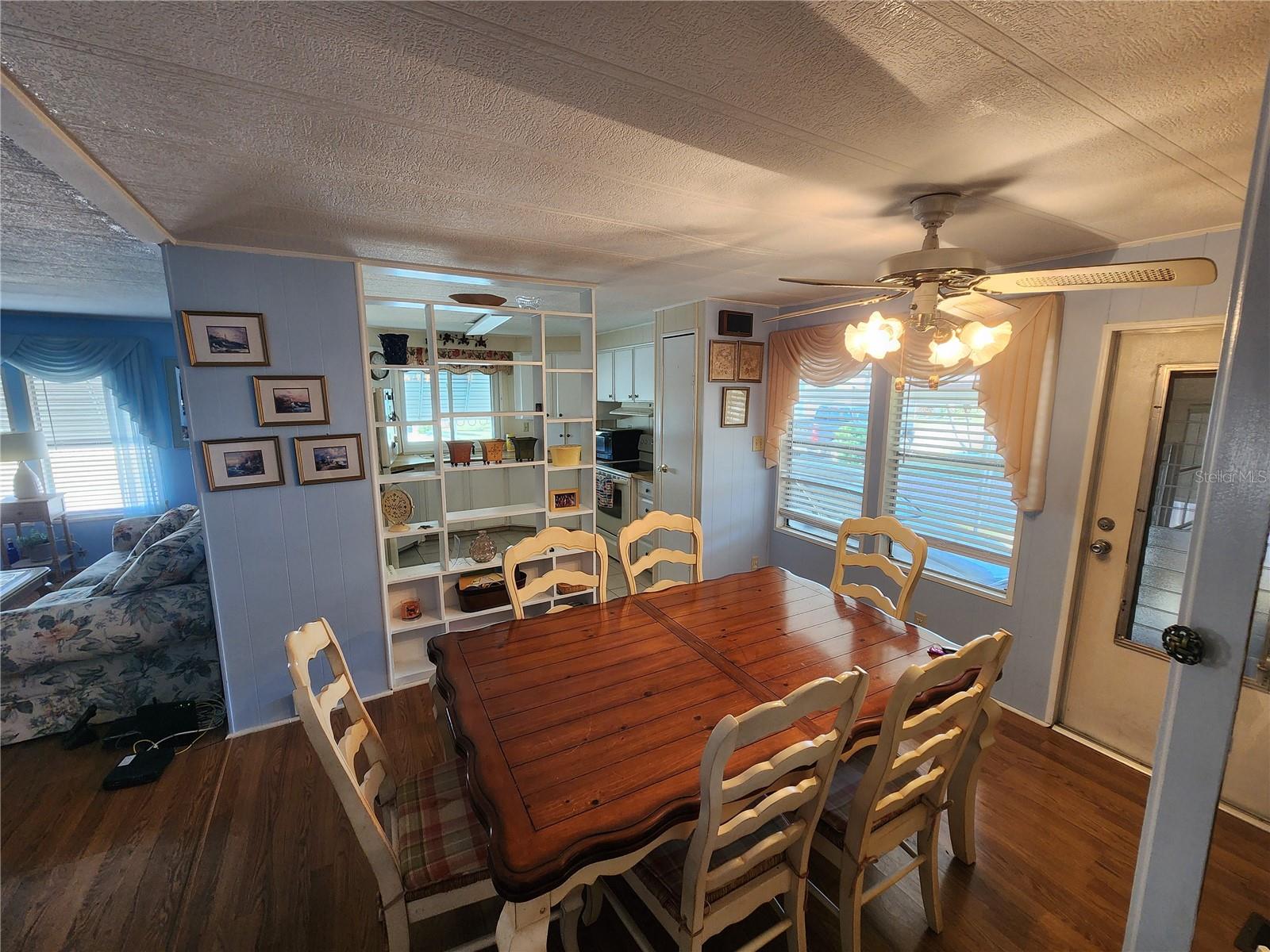 Image 10 of 39 For 808 53rd Avenue E 229