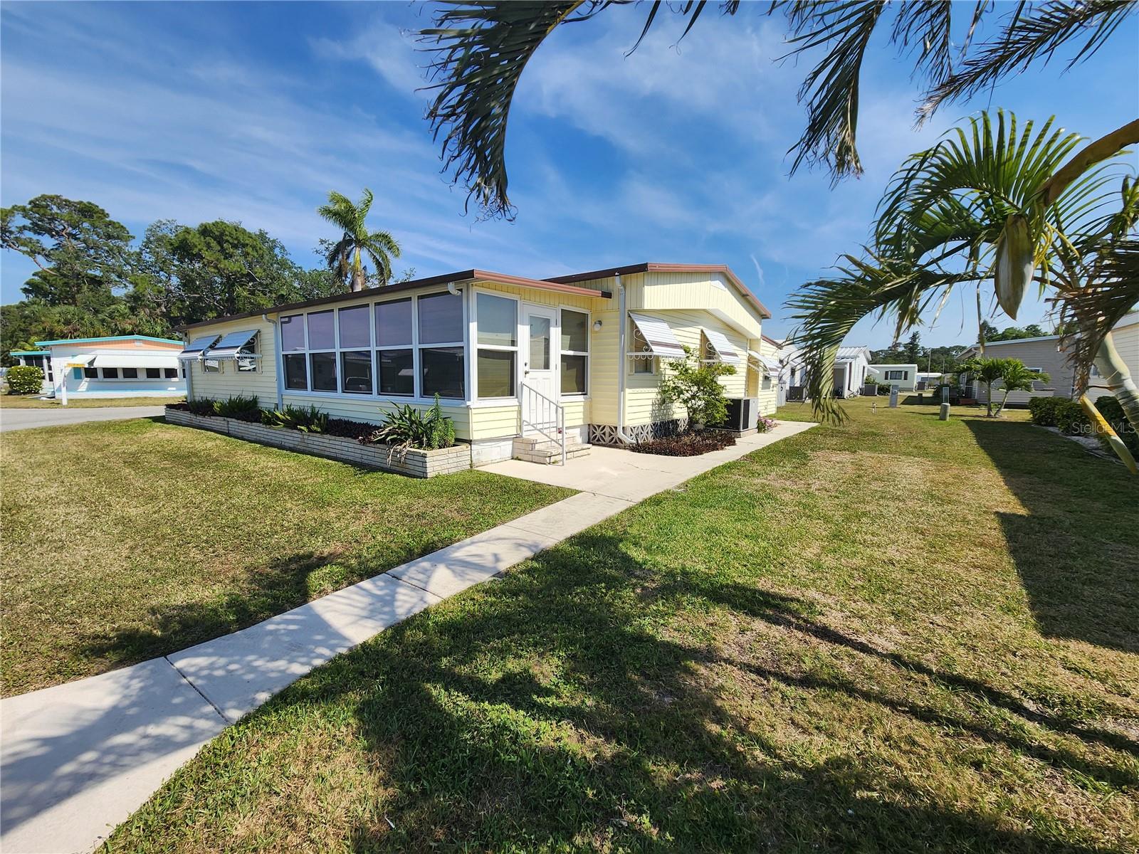 Image 3 of 39 For 808 53rd Avenue E 229