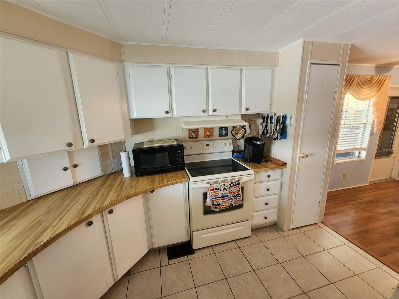 Image 6 of 39 For 808 53rd Avenue E 229