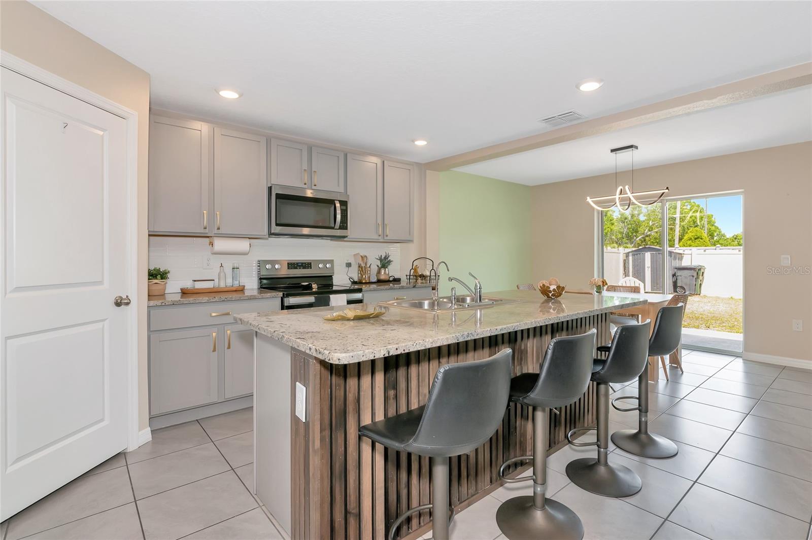 Image 11 of 56 For 2969 Great Abaco Way