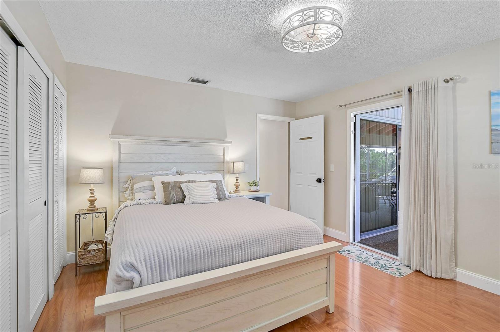 Image 19 of 53 For 801 5th Street