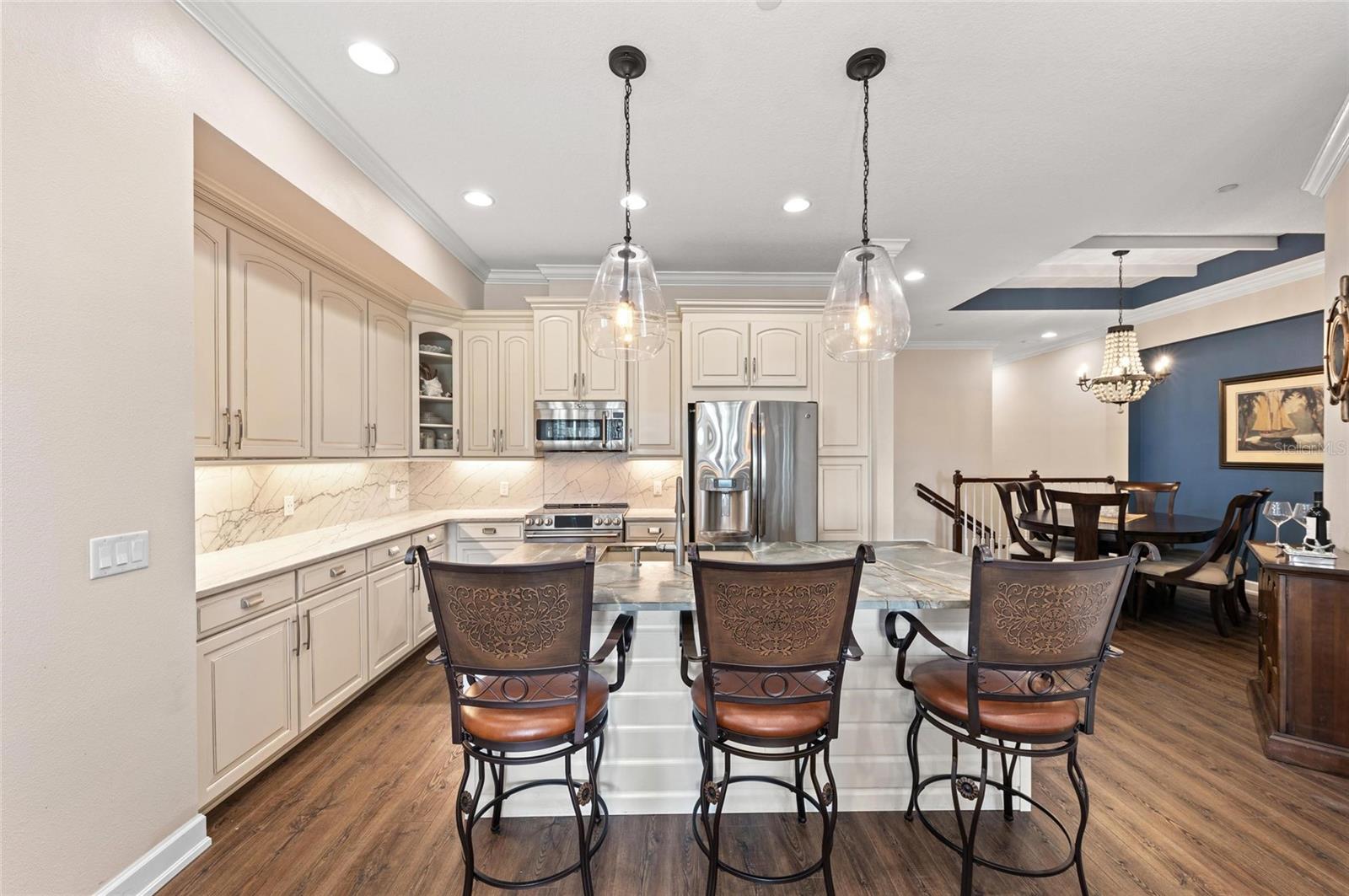 Image 19 of 100 For 241 Sapphire Lake Drive 201