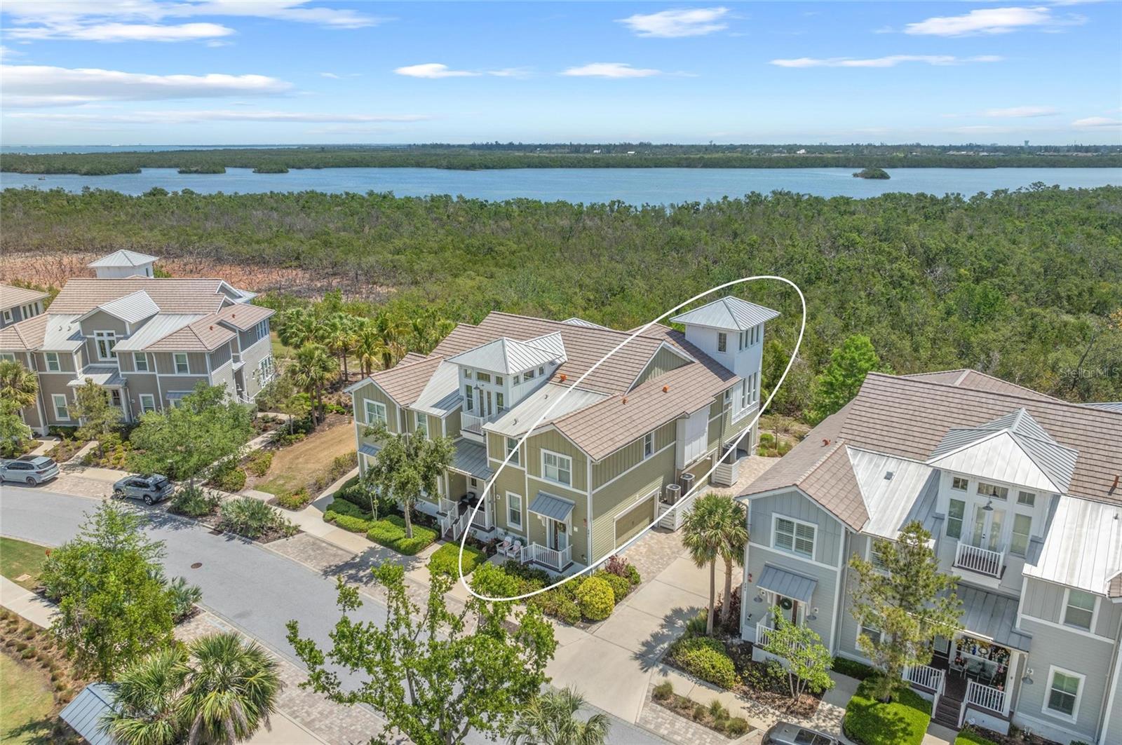 Image 3 of 100 For 241 Sapphire Lake Drive 201