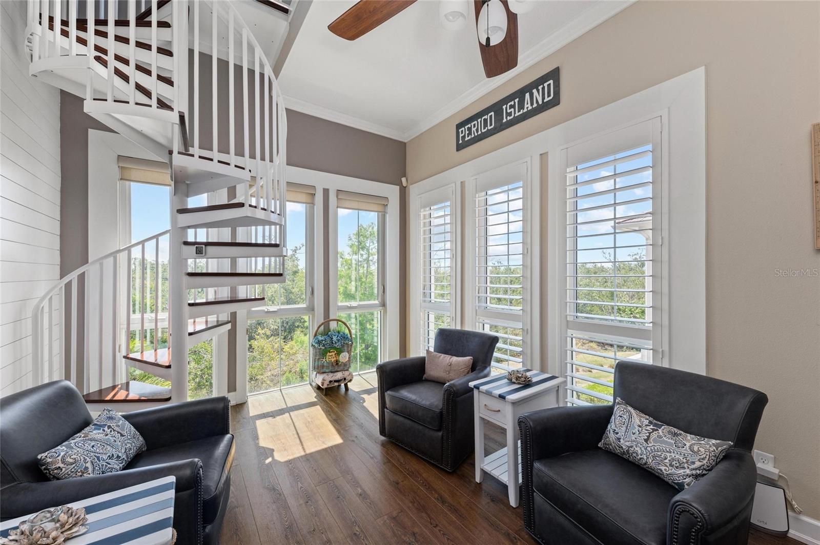 Image 41 of 100 For 241 Sapphire Lake Drive 201