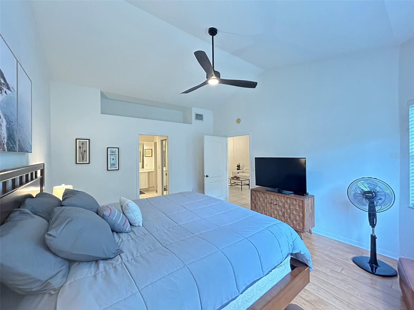 Image 16 of 25 For 3803 54th Drive W 202