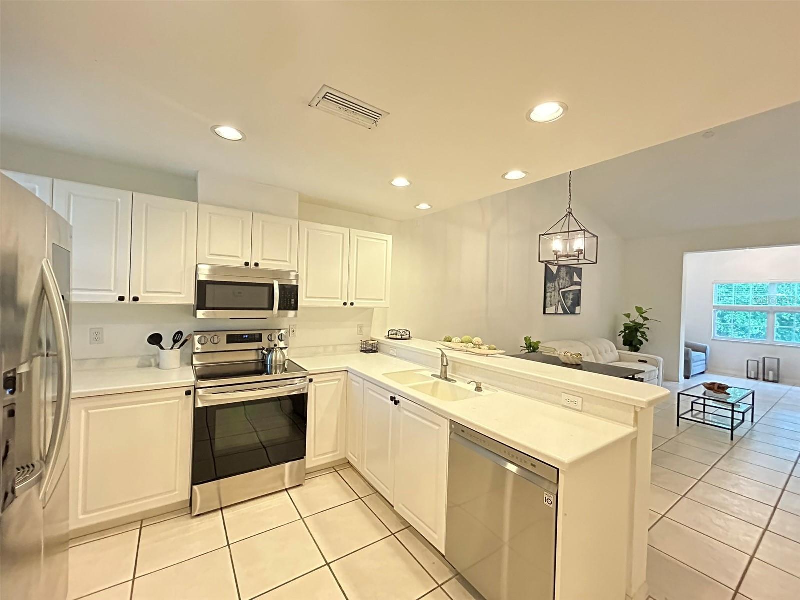 Image 3 of 25 For 3803 54th Drive W 202