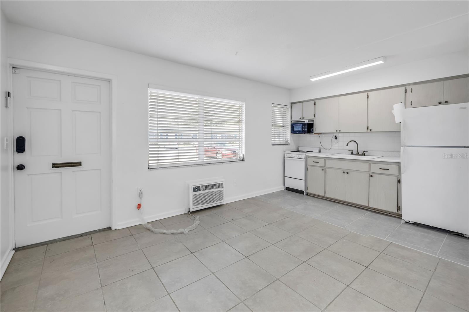 Image 7 of 17 For 4444 Swift Road 25