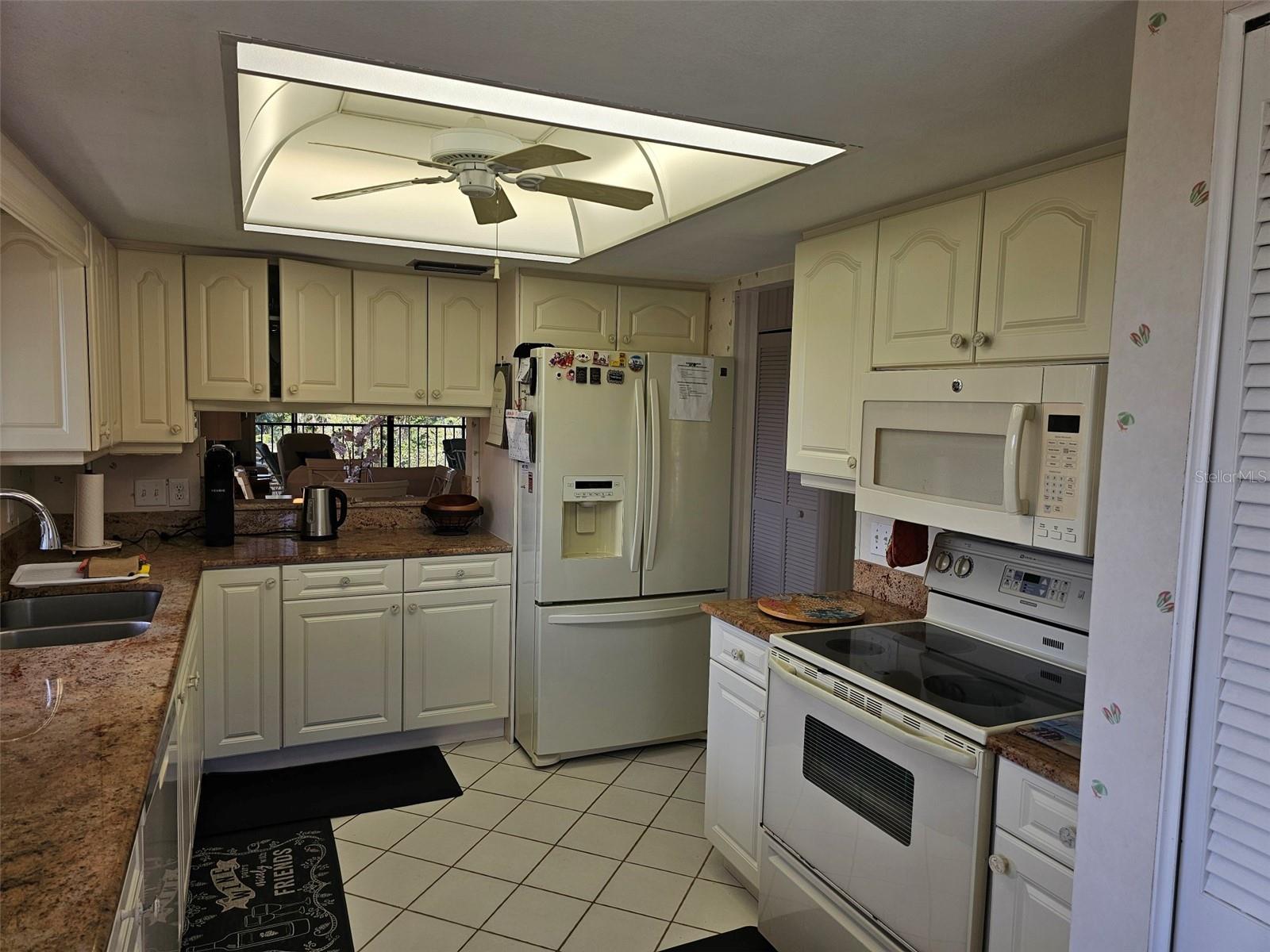 Image 6 of 35 For 6423 Egret Lane 406