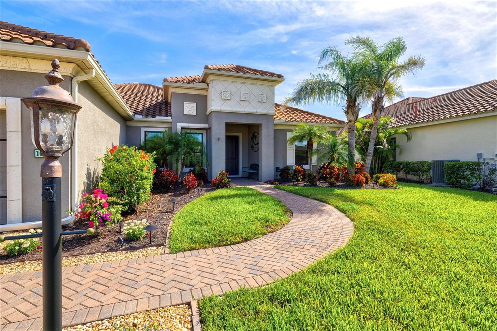 Image 3 of 52 For 10816 O Meara Way