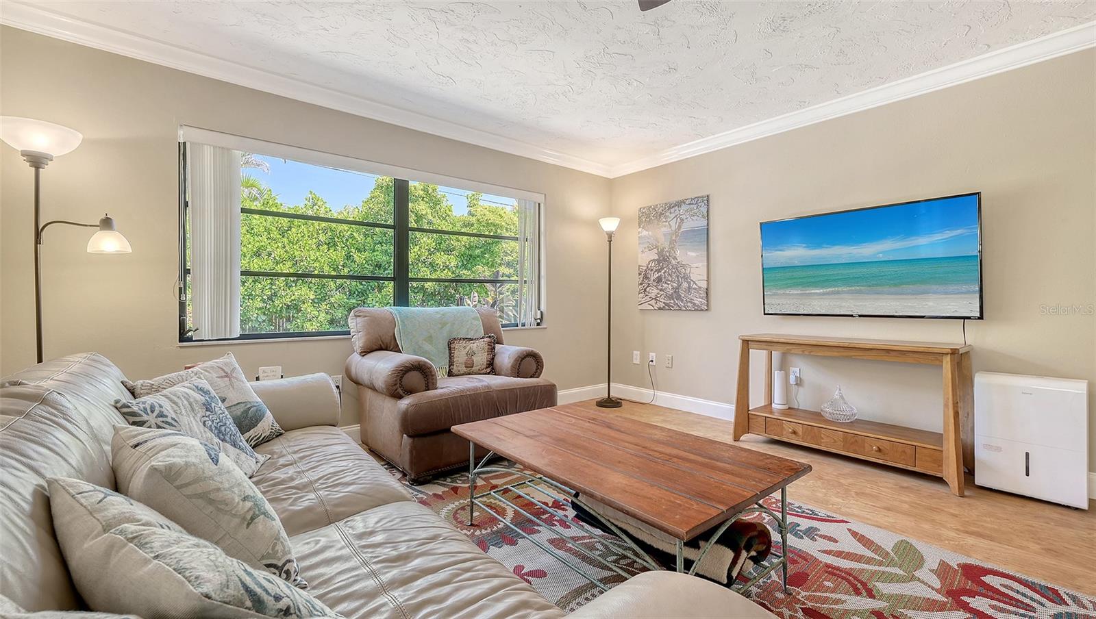 Image 20 of 49 For 301 Angelico Drive