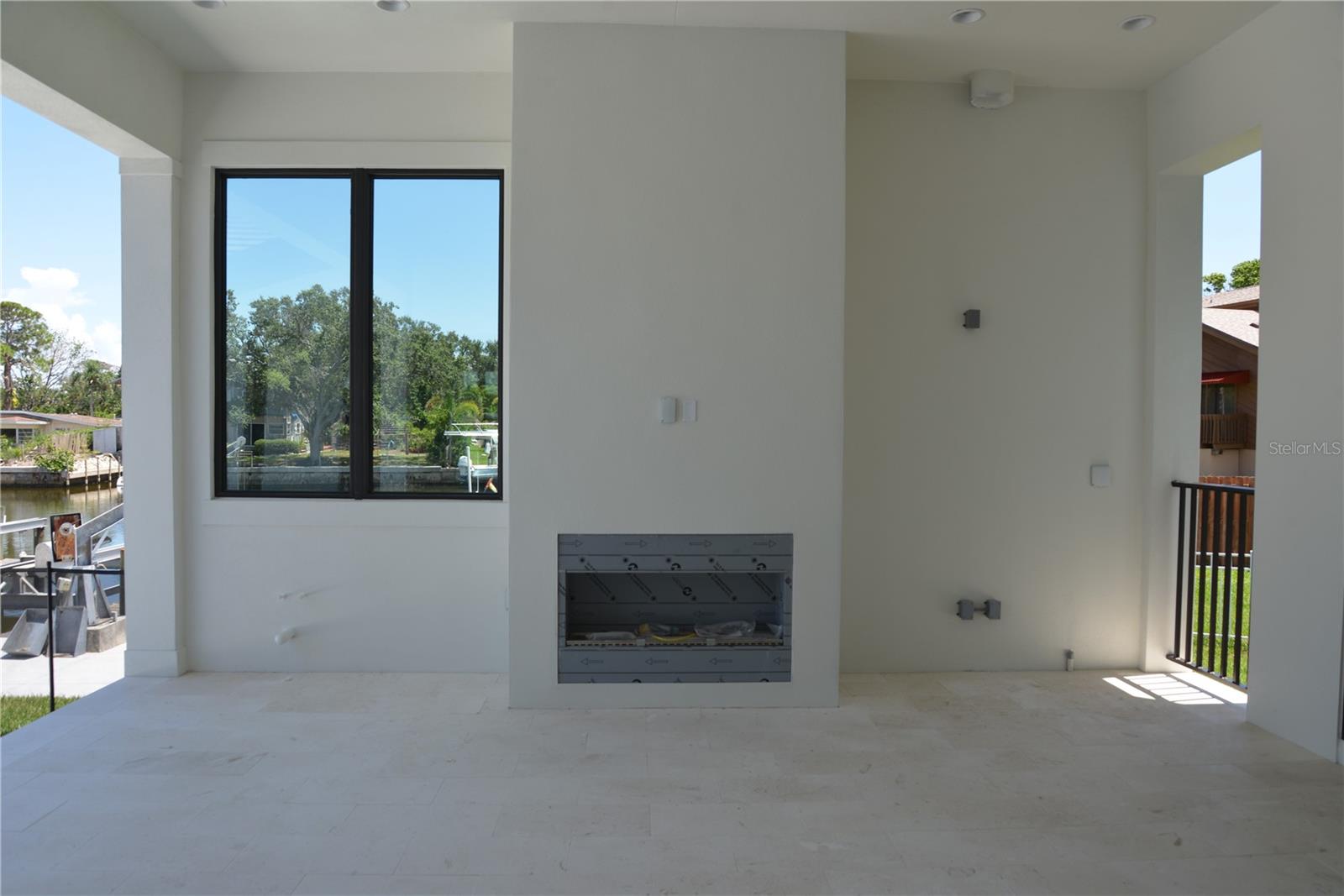 Image 14 of 33 For 7125 Westmoreland Drive