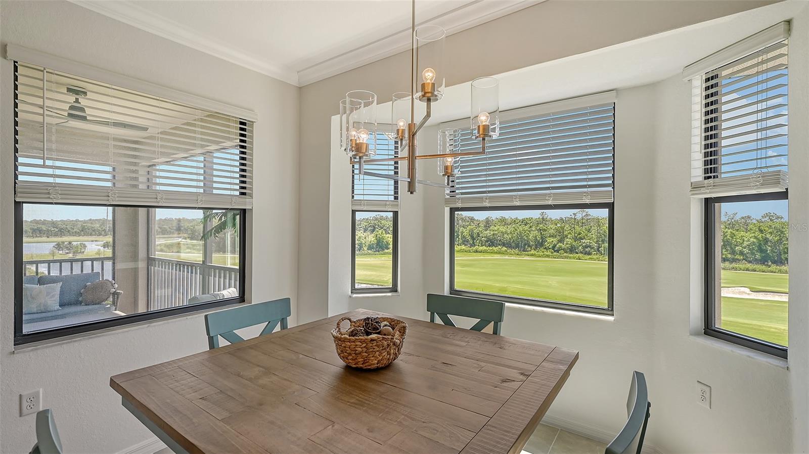 Image 13 of 72 For 17902 Gawthrop Drive 402
