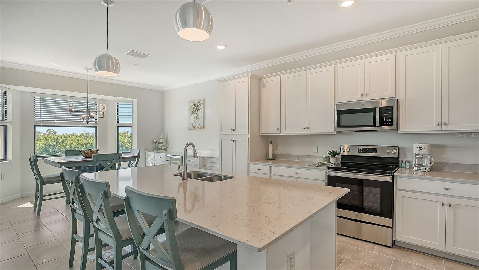 Image 14 of 72 For 17902 Gawthrop Drive 402