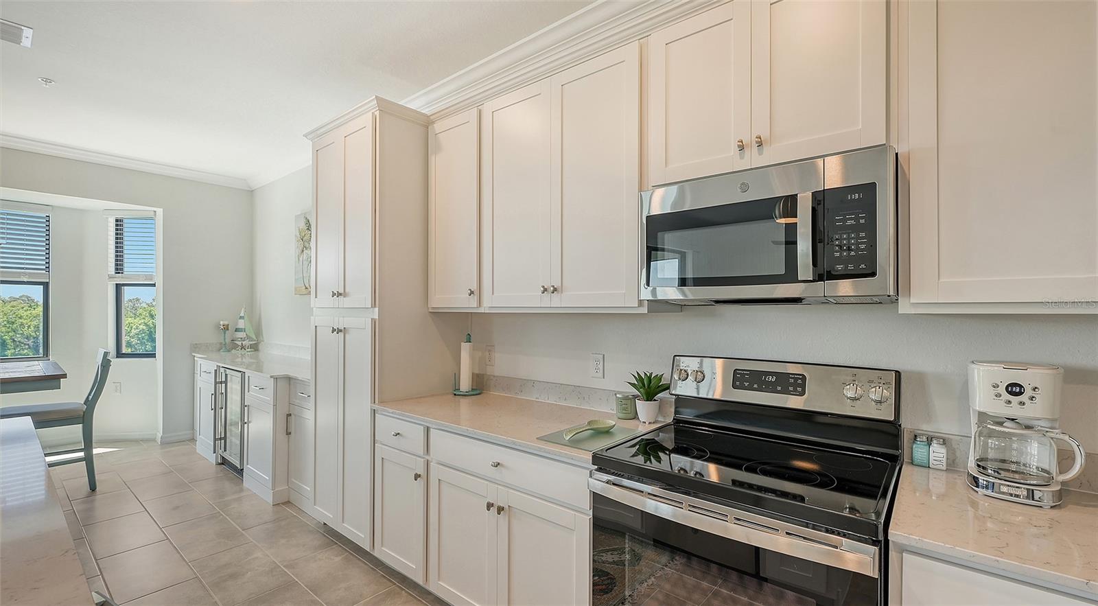 Image 15 of 72 For 17902 Gawthrop Drive 402