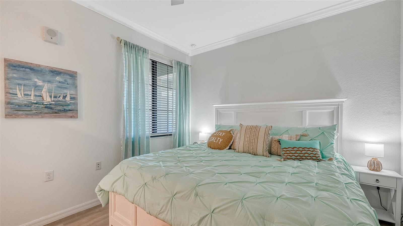 Image 22 of 72 For 17902 Gawthrop Drive 402