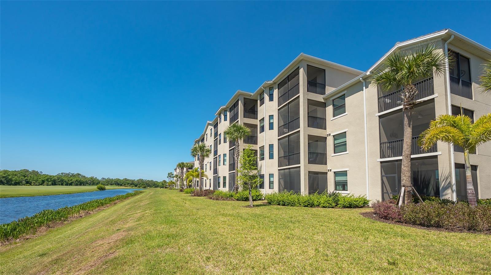 Image 35 of 72 For 17902 Gawthrop Drive 402