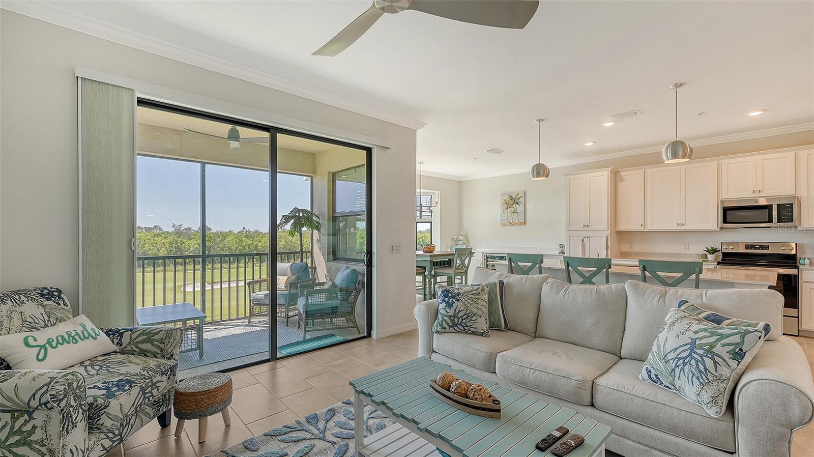 Image 6 of 72 For 17902 Gawthrop Drive 402