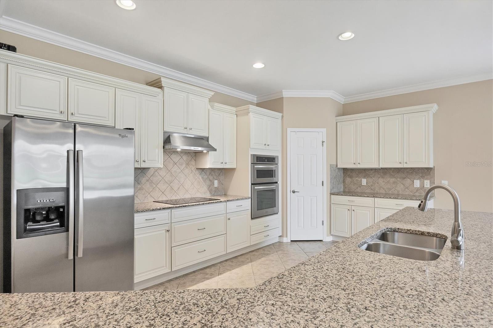 Image 11 of 63 For 19138 Kirella Street