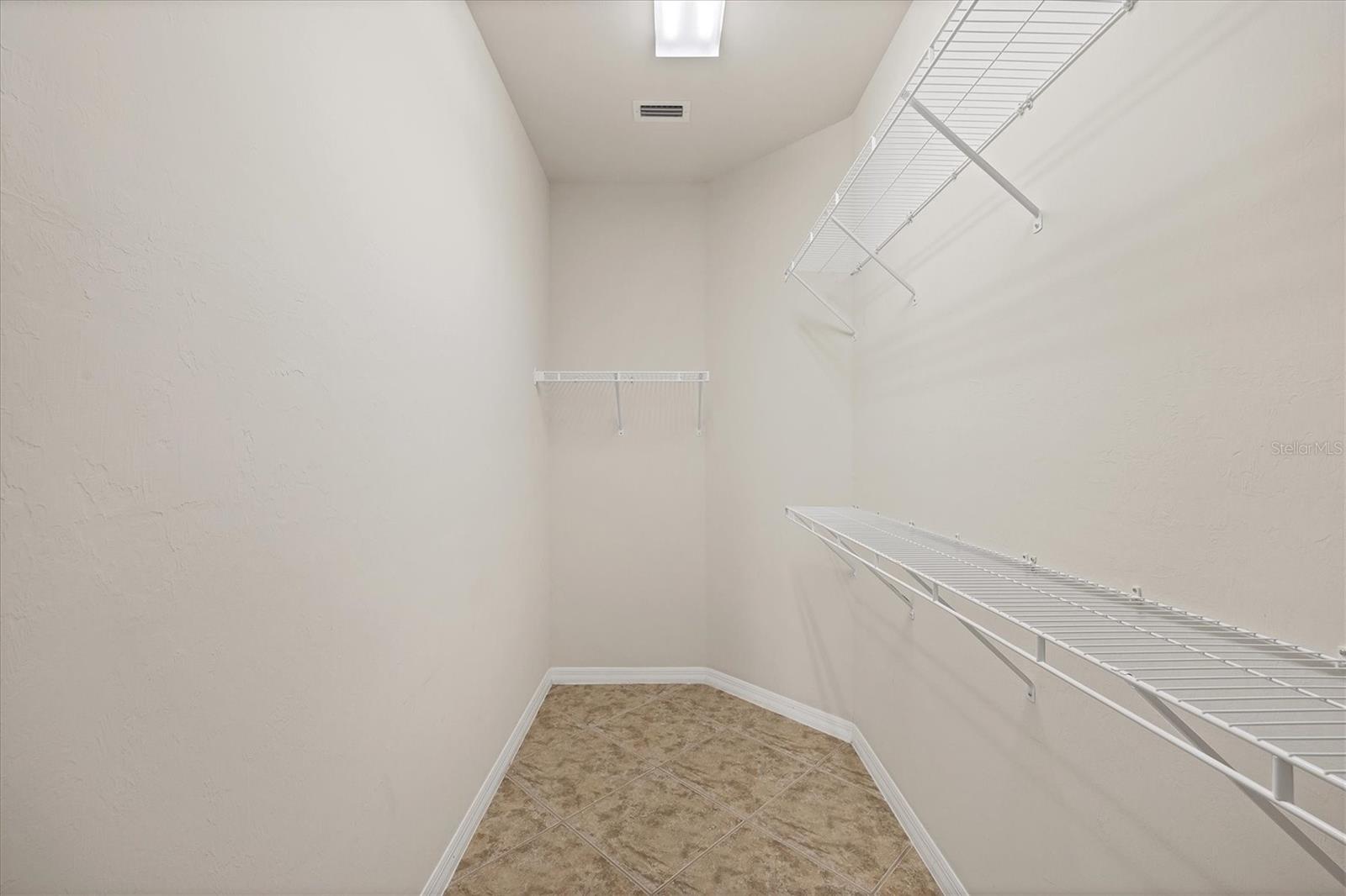 Image 23 of 63 For 19138 Kirella Street