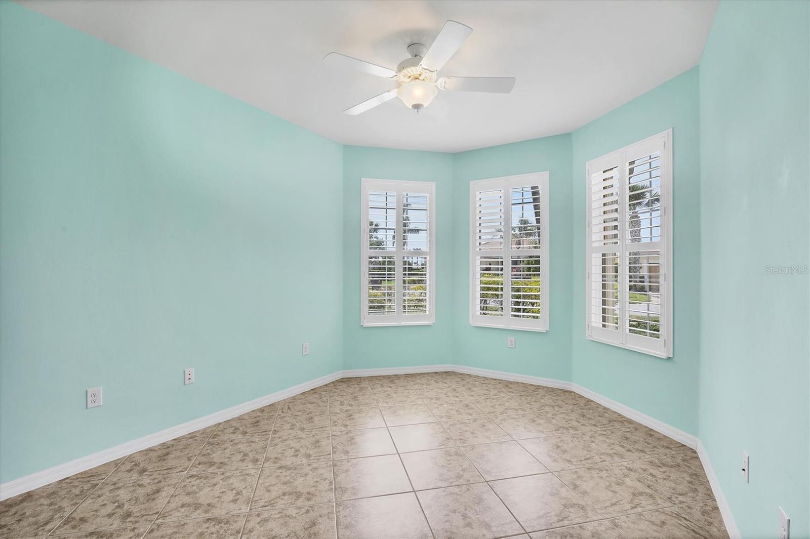 Image 26 of 63 For 19138 Kirella Street