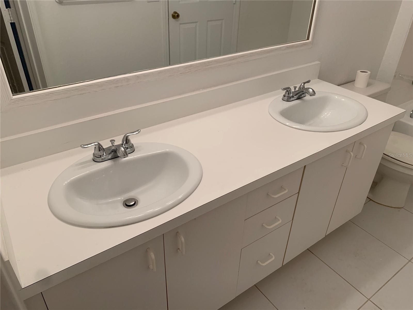 Image 11 of 24 For 850 Tamiami Trail 329