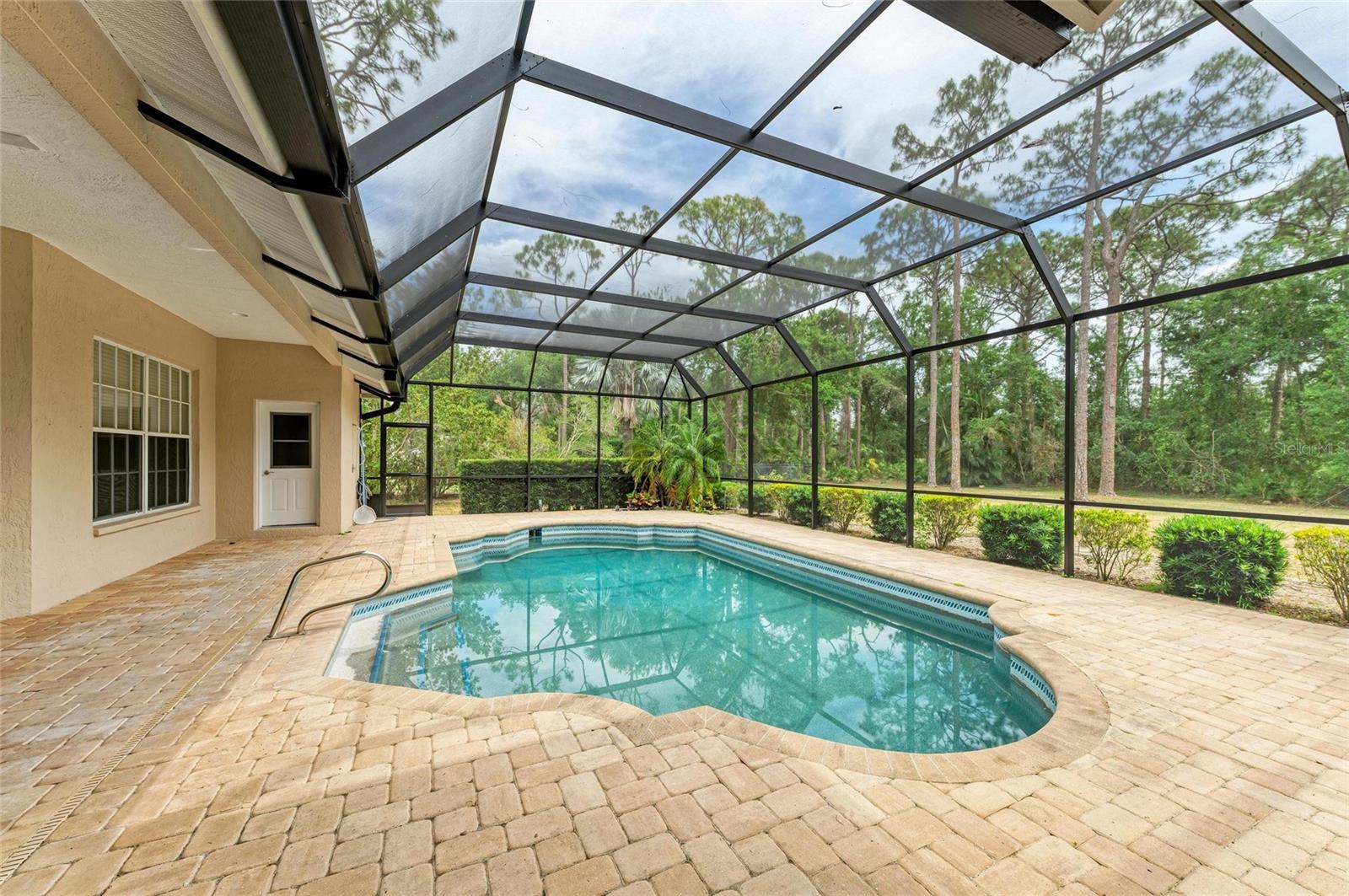 Image 42 of 53 For 5533 Ashley Parkway