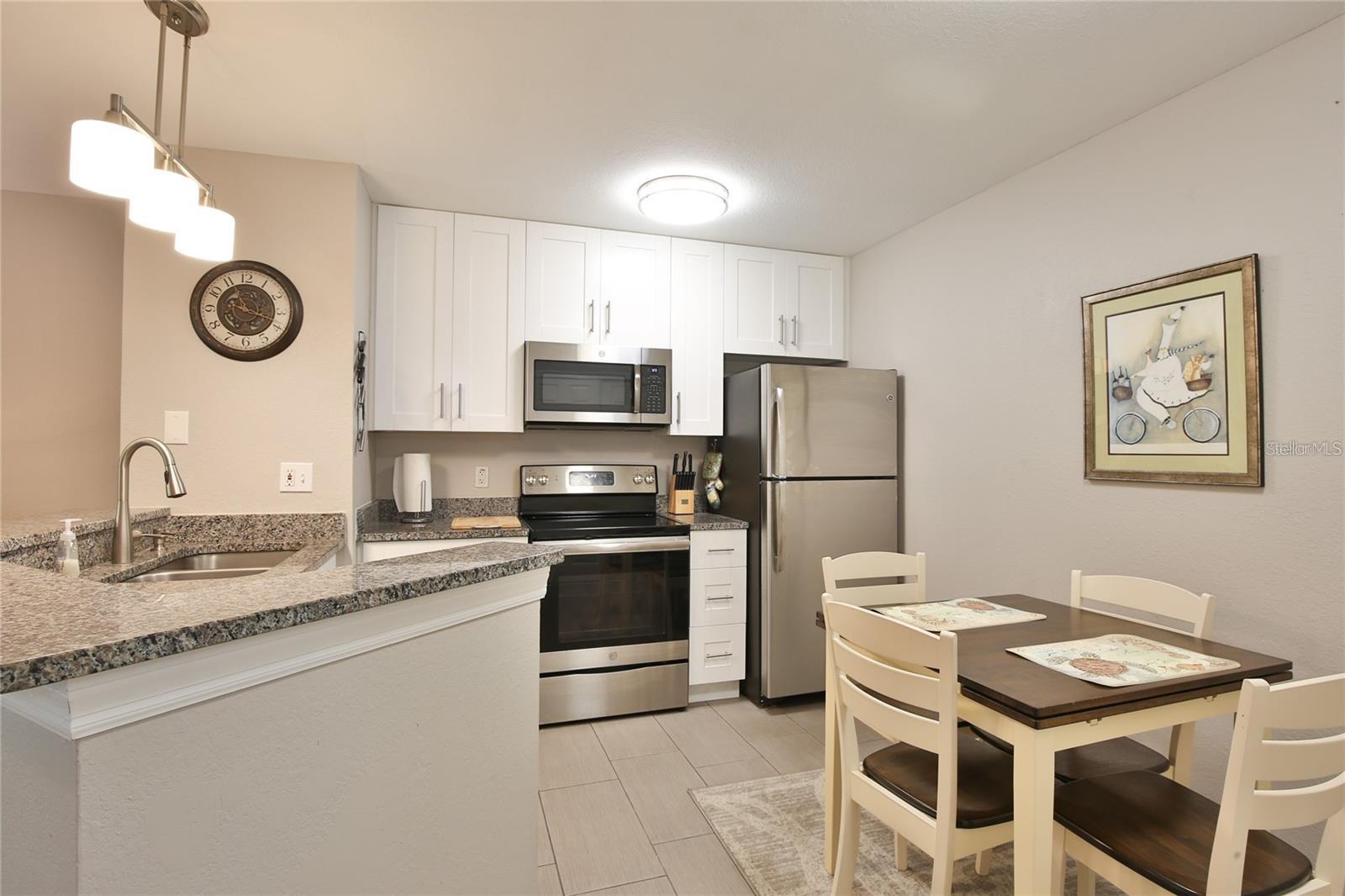 Image 6 of 22 For 850 Tamiami Trail 409