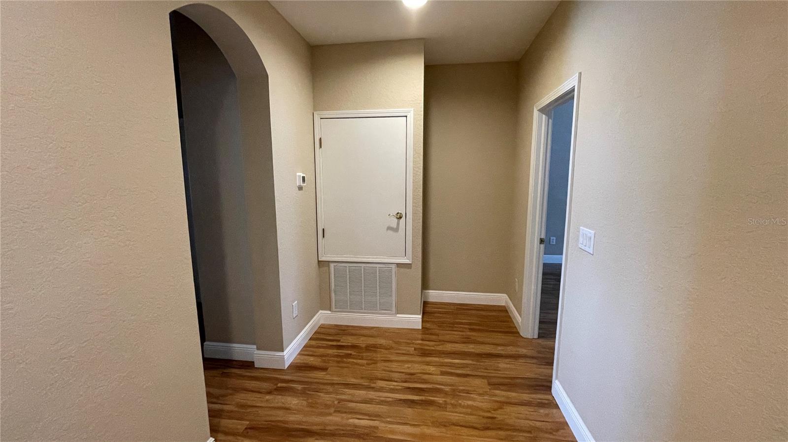 Image 10 of 30 For 1418 Summergate Drive