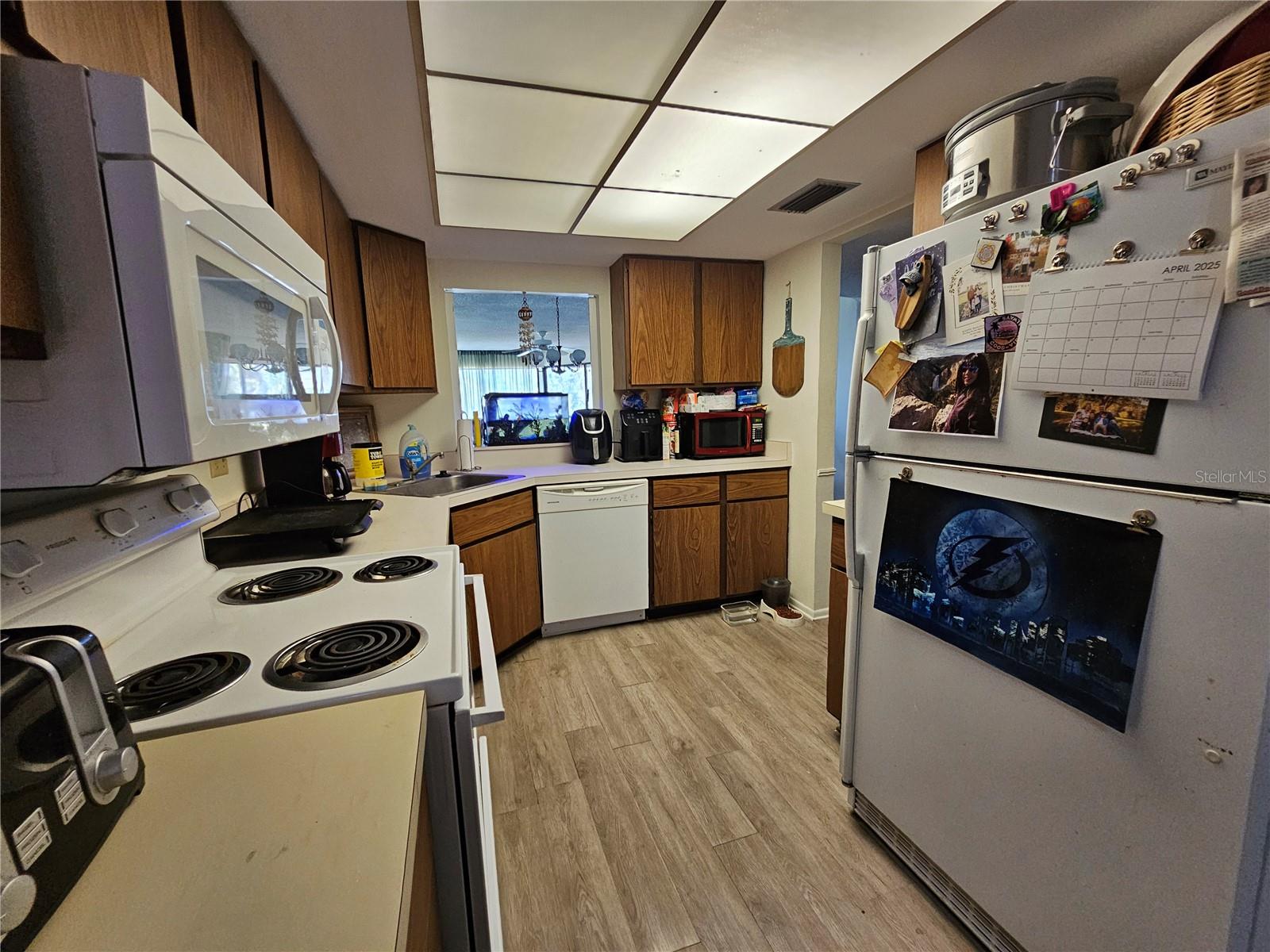 Image 6 of 29 For 3805 Bay Drive 302