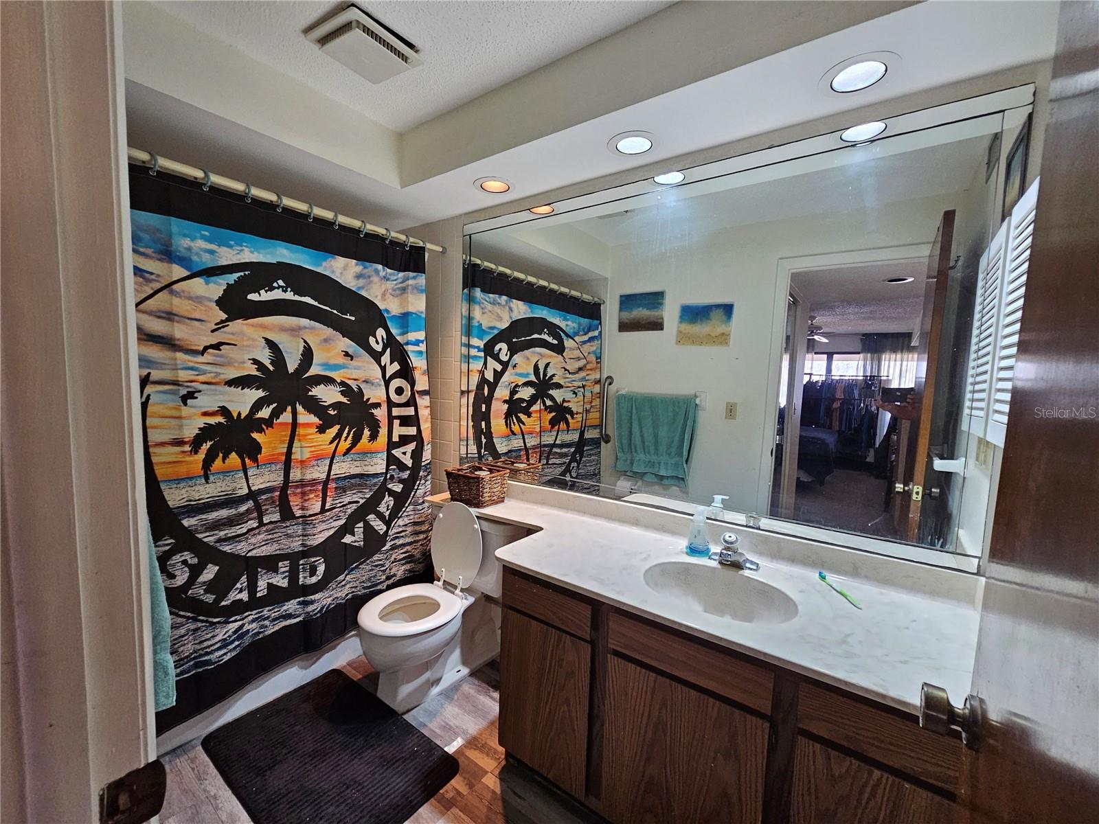 Image 8 of 29 For 3805 Bay Drive 302