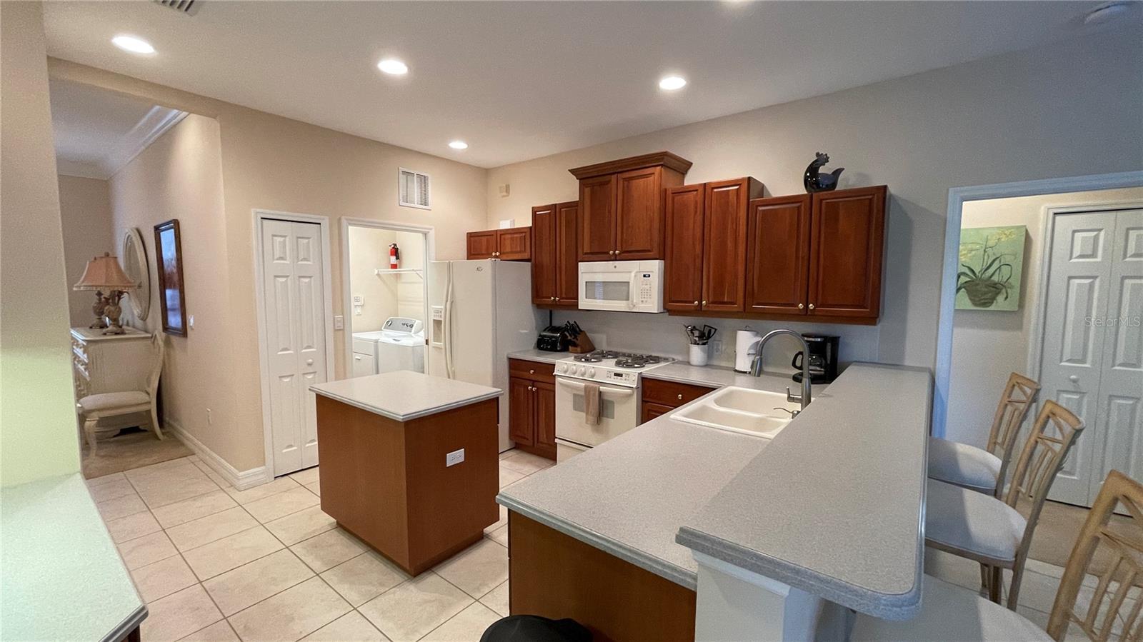 Image 8 of 30 For 6606 Pinefeather Court