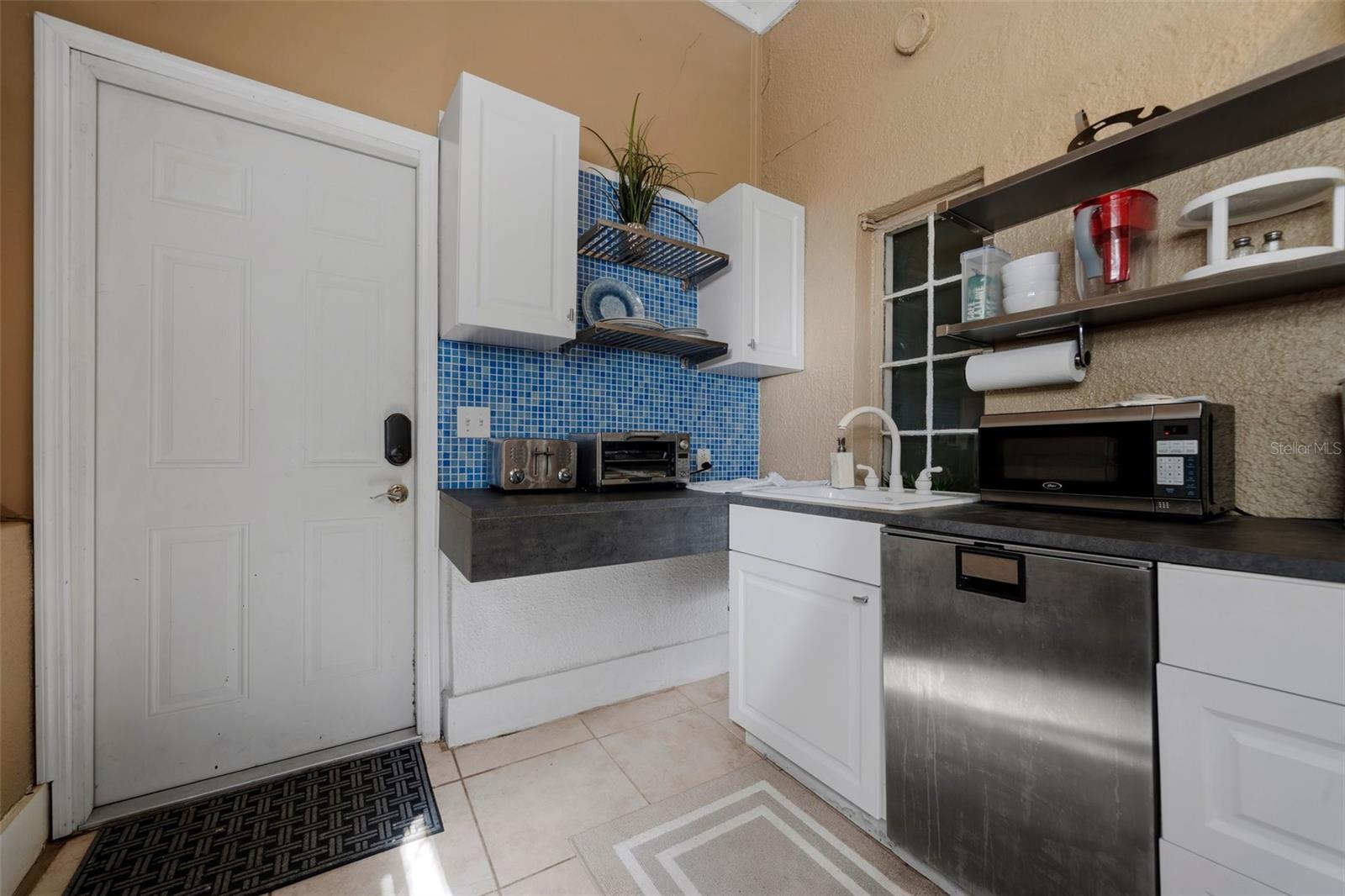 Image 17 of 21 For 344 Lantana Avenue N
