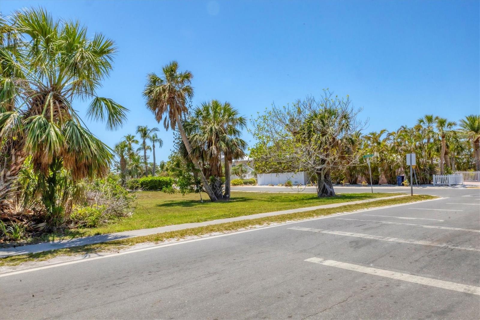 Image 13 of 18 For 501 Bay Boulevard
