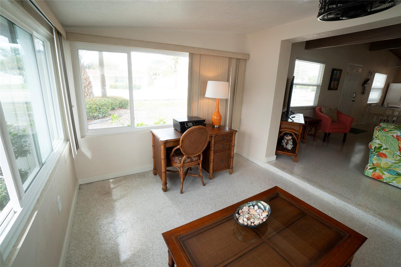 Image 13 of 38 For 817 Harbor Drive S