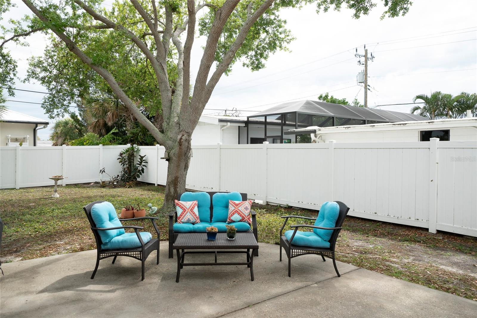 Image 34 of 38 For 817 Harbor Drive S