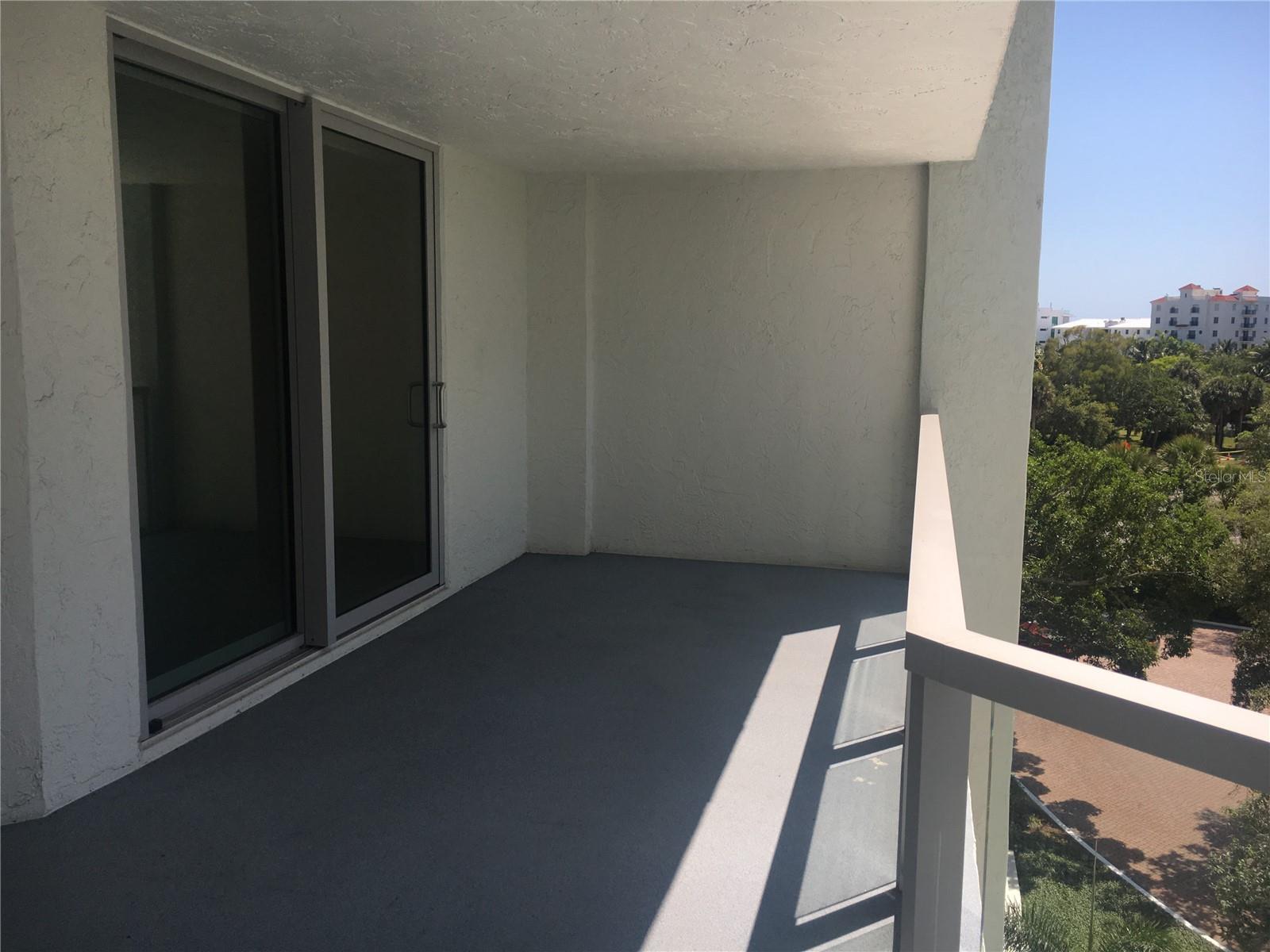 Image 20 of 44 For 1111 Gulfstream Avenue 16c