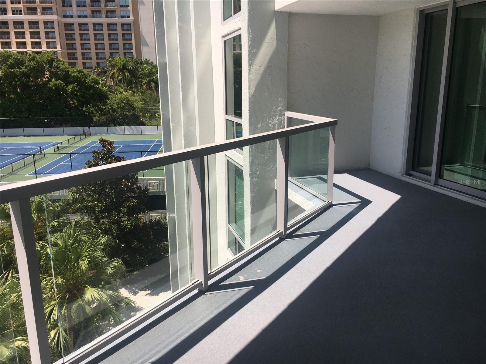 Image 21 of 44 For 1111 Gulfstream Avenue 16c