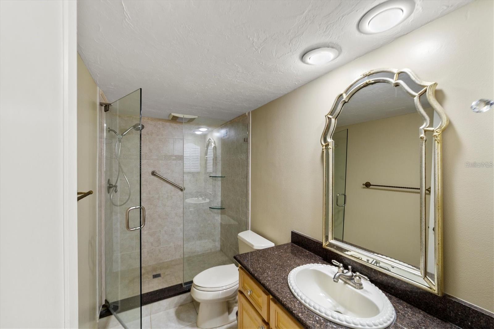 Image 27 of 44 For 1111 Gulfstream Avenue 16c