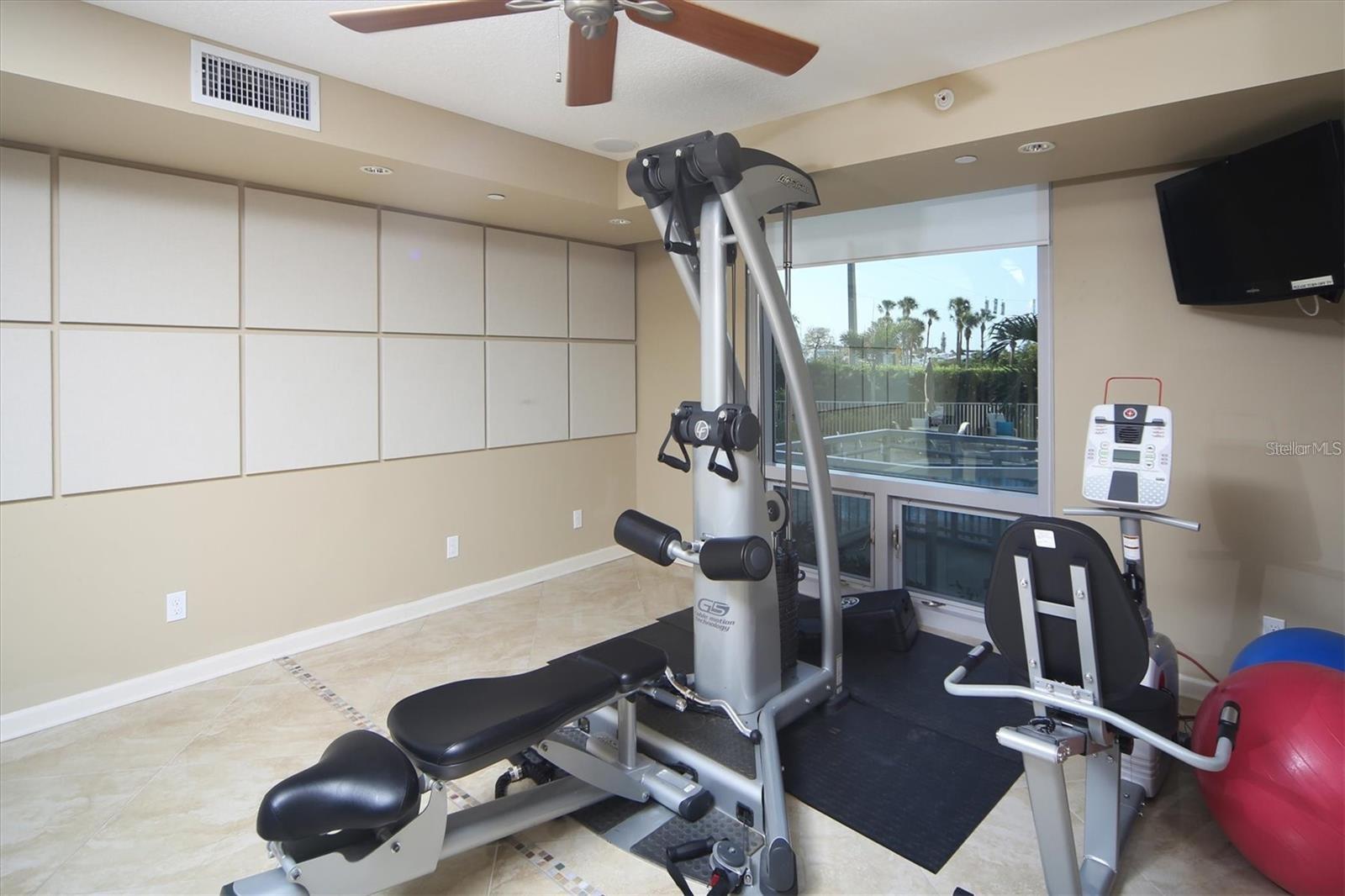 Image 30 of 44 For 1111 Gulfstream Avenue 16c