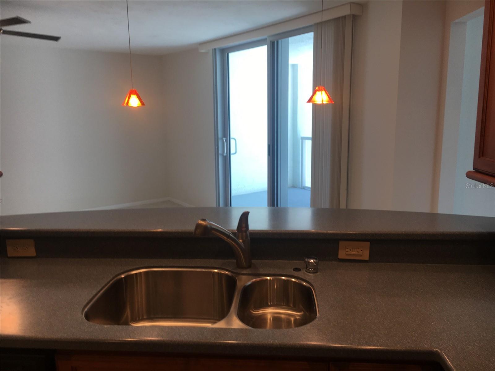 Image 5 of 44 For 1111 Gulfstream Avenue 16c