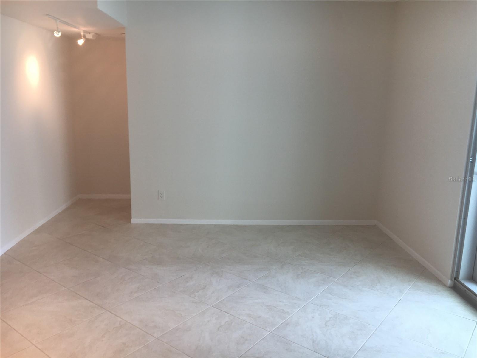 Image 8 of 44 For 1111 Gulfstream Avenue 16c
